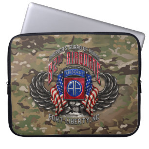 82. Im Flugzeug OCP-Camouflage 15" Notebook-Sieb Laptopschutzhülle