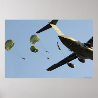 82. Im Flugzeug Sprung vom C-17-Poster Poster