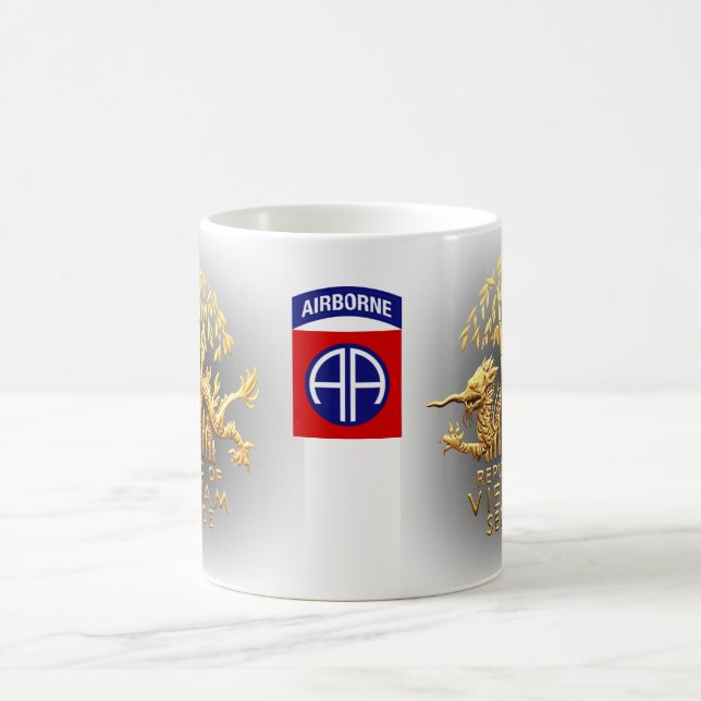 82. Im Flugzeug und Vietnam-Service-Drache Tasse (Mittel)