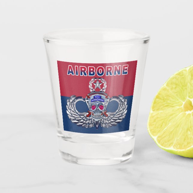 82. Luftlandedivision Schnapsglas (Vorderseite)