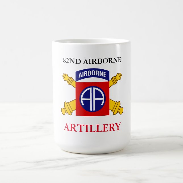 82ND IM FLUGZEUG KUNSTSTOFFE KAFFEETASSE (Mittel)