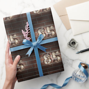 85. Geburtstag Laufschriftbeleuchtung auf Ziegelst Geschenkpapier