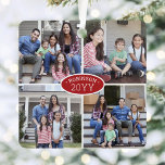 8 Foto Collage Familienname & Year Red & White Ornament Aus Metall<br><div class="desc">Feiern Sie mit einem maßgeschneiderten 8-Foto-Zierwerk aus Rot und Weiß-Viereck die Urlaubsfreuden. Der Text auf dieser Vorlage ist einfach zu personalisieren, und die Bilder können auf Vorder- und Rückseite unterschiedlich oder gleich sein (IMAGE PLACEMENT TIP: Eine einfache Möglichkeit, ein Foto genau so zu zentrieren, wie Sie gewollt haben, ist es,...</div>