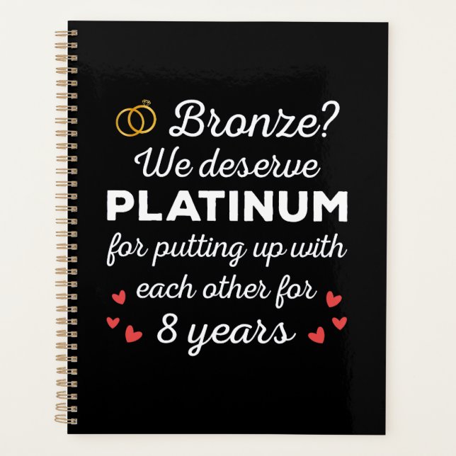 8. Hochzeitstag I - Bronze Funny Couple Planer (Vorderseite)