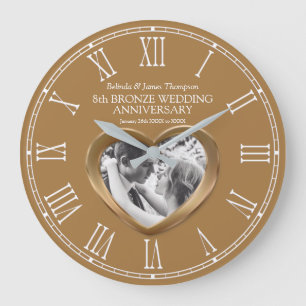 8th Bronze wedding anniversary custom photo heart Große Wanduhr
