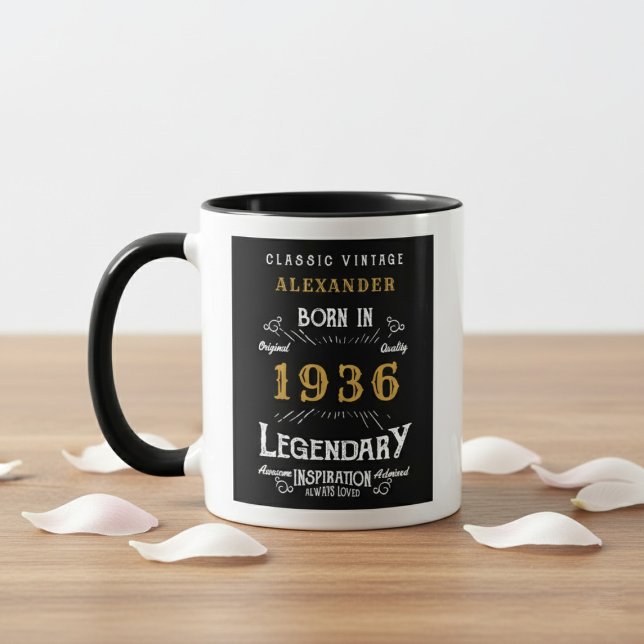 90. Geburtstag 1936 Legende Retro Schwarz Personal Tasse (Born 1936 birthday gift mug. White background wood table.)
