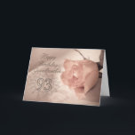 93. Geburtstagskarte der eleganten Rose für Karte<br><div class="desc">Eine elegante blasse Rose auf einem Spitzehintergrund. Eine schöne Karte,  die sicher ist,  Ihrer Großmutter zu gefallen.</div>