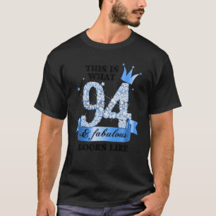 94 & Fabulous I Blue White Party Gruppe Candid Fot T-Shirt