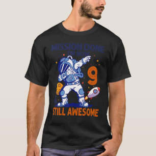 9-jähriger Astronautenraumplanet 9. Geburtstagskin T-Shirt