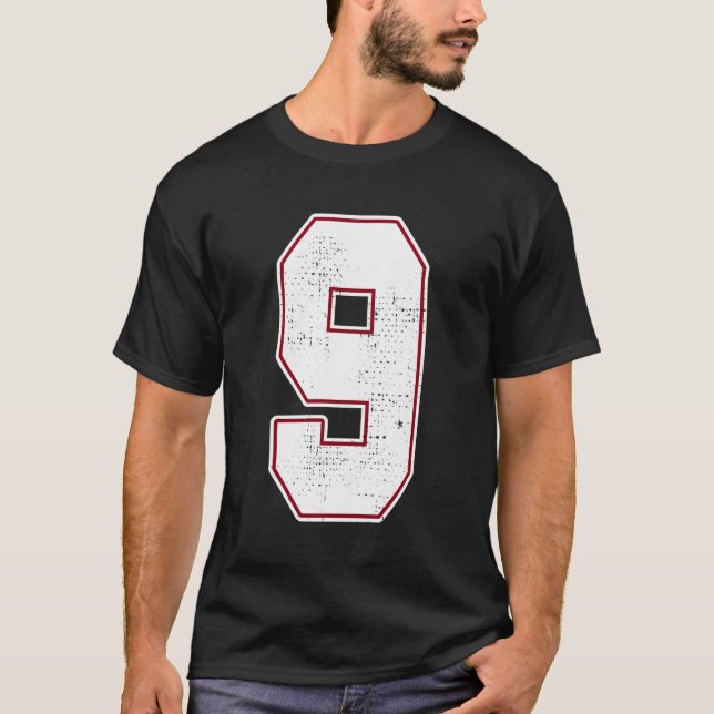 9 Kontur Nummer 9 Varsity Fan Sports Team Black J T-Shirt (Vorderseite)