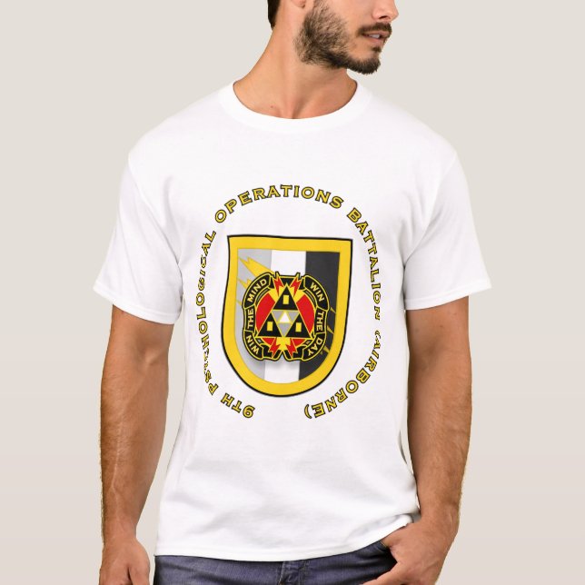 9. PsyOps Bn - im Flugzeug T-Shirt (Vorderseite)