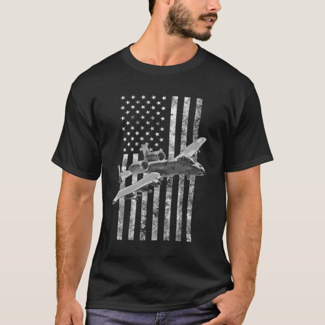 A-10 Thunderbolb II - Amerikanische Flagge - A-10  T-Shirt (Vorderseite)