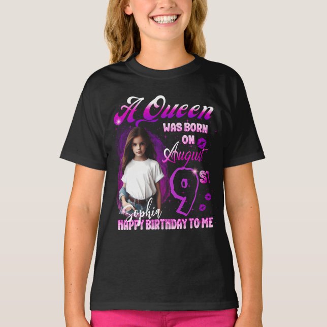 A Aueen war auf August Birthday Girl geboren T-Shirt (Vorderseite)