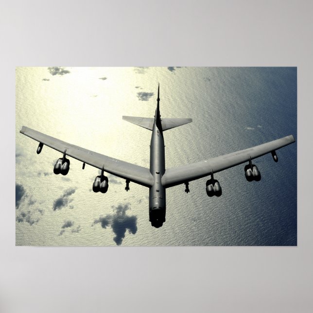 A B-52 Stratofestung im Flug Poster (Vorne)
