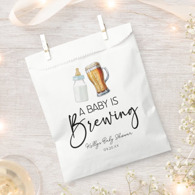 A Baby Is Brewing Bottle Beer Glass Baby Shower Geschenktütchen (Ausgeschnitten)