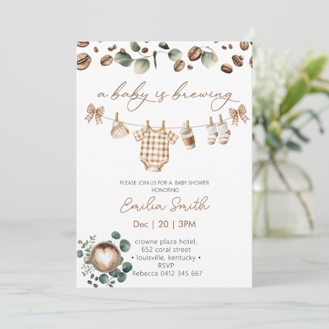 A Baby Is Brewing Coffee Baby Shower Einladung (Stehend Vorderseite)