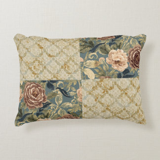 A Beautiful Combination of Floral and Motif Patter Dekokissen