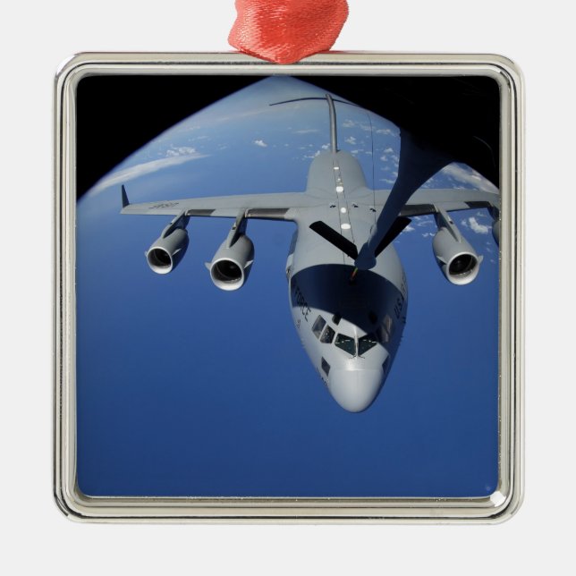 A C-17 Globemaster III erhält Kraftstoff 2 Ornament Aus Metall (Vorne)