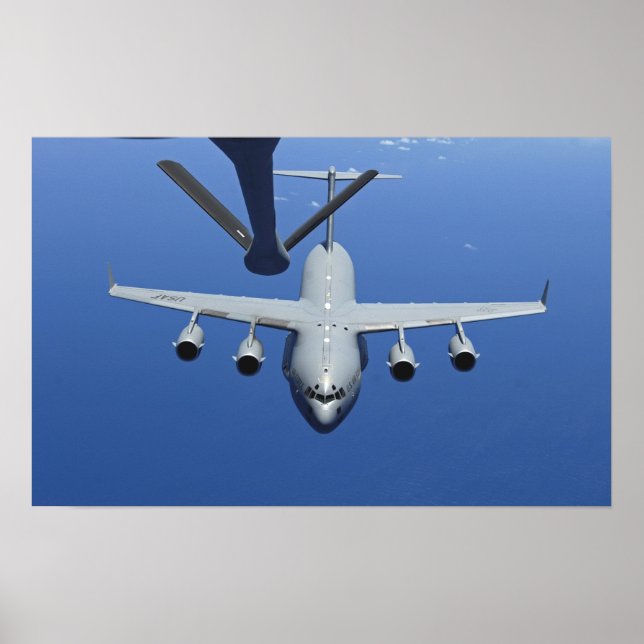 A C-17 Globemaster III nähert sich dem Boom Poster (Vorne)