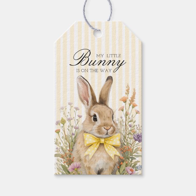 A cute little Floral Bunny Yellow Bow Baby Shower  Geschenkanhänger (Vorderseite)