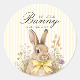 A cute little Floral Bunny Yellow Bow Baby Shower  Runder Aufkleber