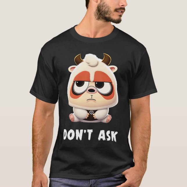 A Cute Little Teddy Bear with Horns Saying Don't A T-Shirt (Vorderseite)