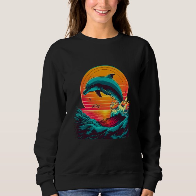 A Dolphin's Sunset Leap Cute Jumping Dolphin Retro Sweatshirt (Vorderseite)