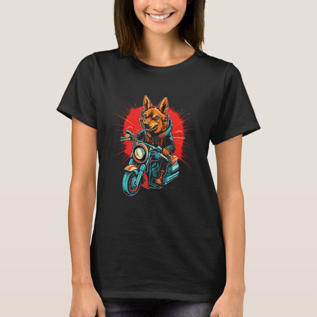 A German Shepherd dog riding a motorcycle T-Shirt (Vorderseite)