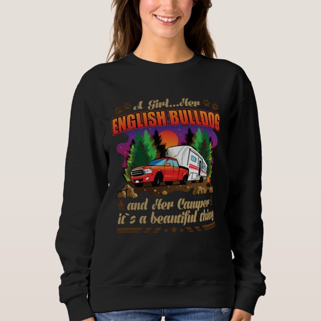 A Girl Her English Bulldog and Her Camper Bulldog Sweatshirt (Vorderseite)