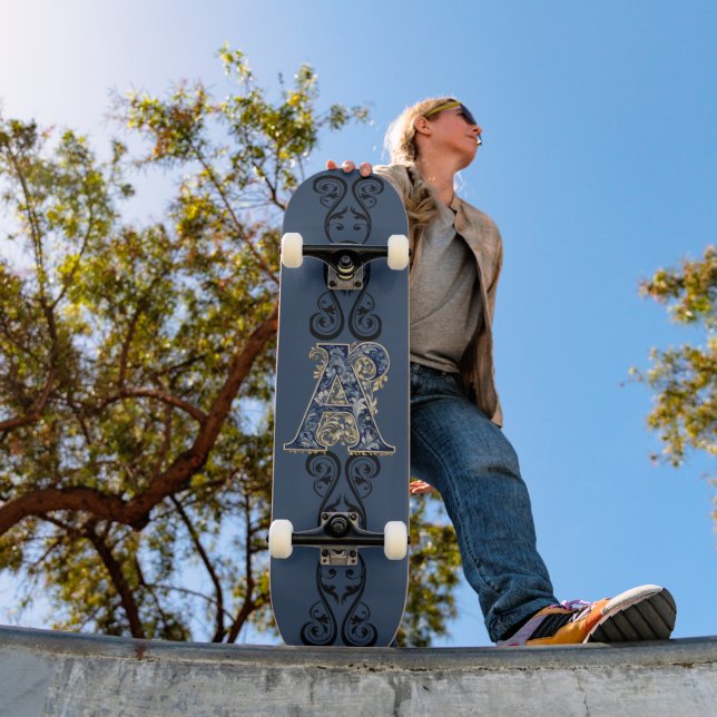 A..Initialen Skateboard (Außenbereich 1)