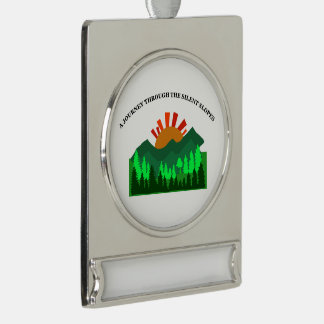 A Journey Through the Silent Slopes Retro Mountain Banner-Ornament Silber