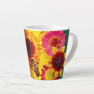A latte cup of colorful flower and bee fun. milchtasse