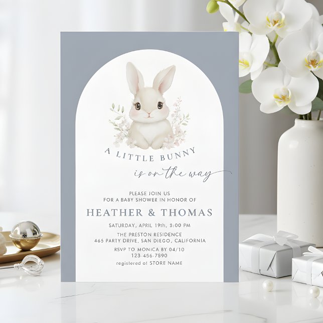 A Little Bunny Elegant Dusty Blue Baby Shower Einladung (Von Creator hochgeladen)