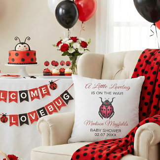 A Little Love Bug Is On The Way Ladybug Kissen