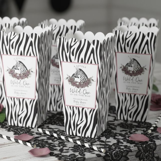 A Little Wild One Zebra Print Popcorn Geschenkschachtel (Modern Trendy Black and White Zebra Print A Little Wild One Baby Shower Popcorn Favor Boxes for Her)