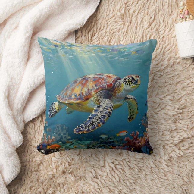 A Sea Turtle and Sun Rays in the Ocean Blue Kissen (Decke)