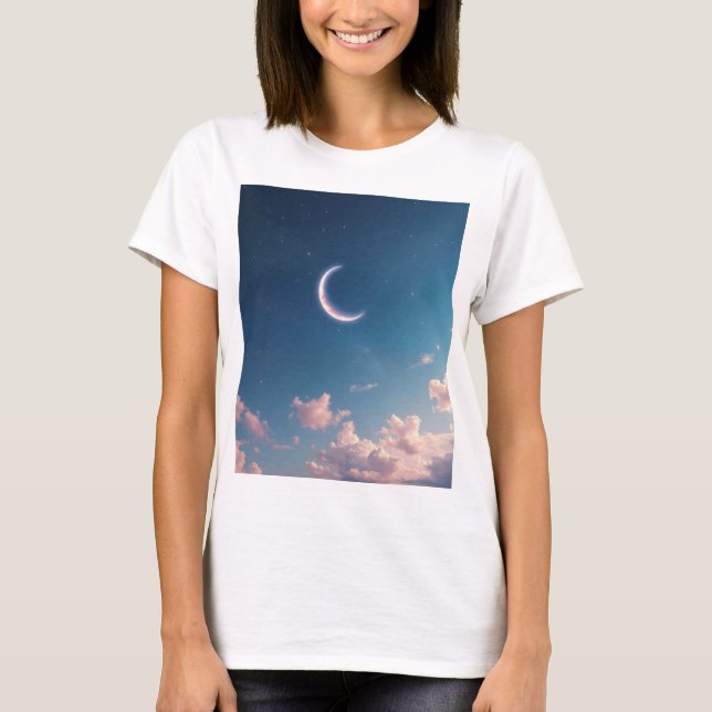 A serene and beautiful crescent moon T-Shirt (Vorderseite)