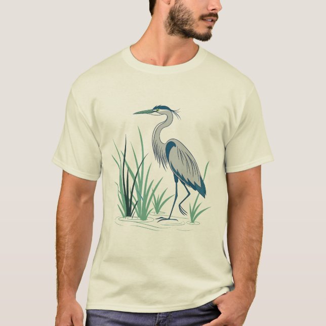 A Solitary Heron Standing Gracefully T-Shirt (Vorderseite)