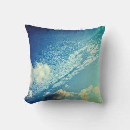 A sprinkling of clouds kissen