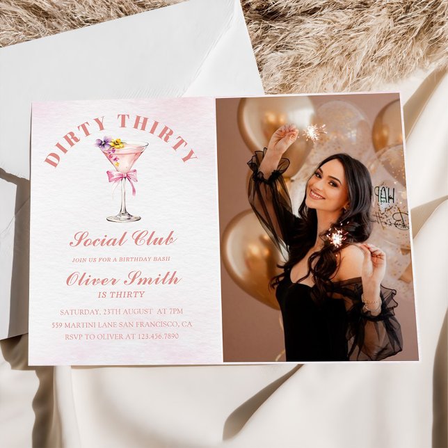 A Tini Bit Older Martini Dirty Thirty Birthday  Einladung (Von Creator hochgeladen)