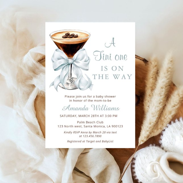 A Tini One On The Way Espresso Martini Einladung (A tini one is on the way Espresso Martini Baby Shower Invitation)