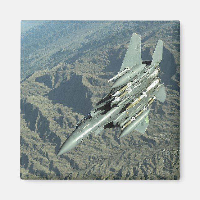 A US Air Force F-15E Strike Eagle Magnet (Vorne)