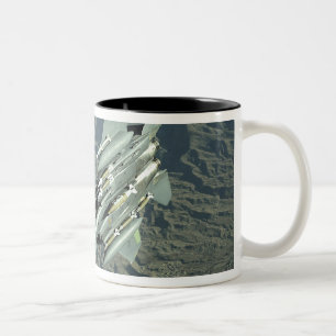 A US Air Force F-15E Strike Eagle Zweifarbige Tasse