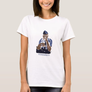 Aaron in grundlegendem T-Shirt