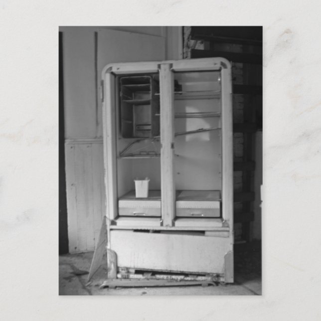 Abandoned Kühlschrank Postkarte (Vorderseite)