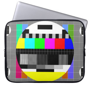Abbildung von TV ohne Signal zurück im Retro-Stil. Laptopschutzhülle
