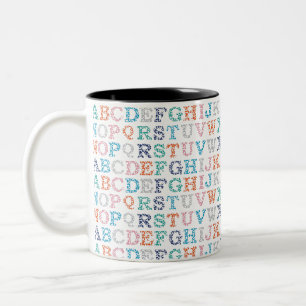ABC Buntes Süßes Kinderzimmer Alphabet. Zweifarbige Tasse