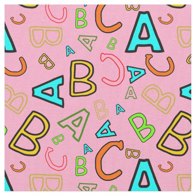 ABC Fun Learning Pattern auf rosa Stoff (Nahaufnahme)