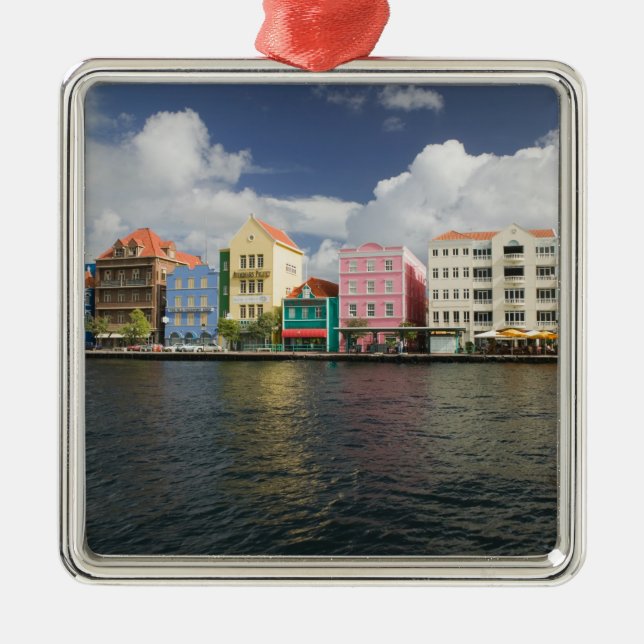 ABC-Inseln, CURACAO, Willemstad: Hafenfront Silbernes Ornament (Vorne)