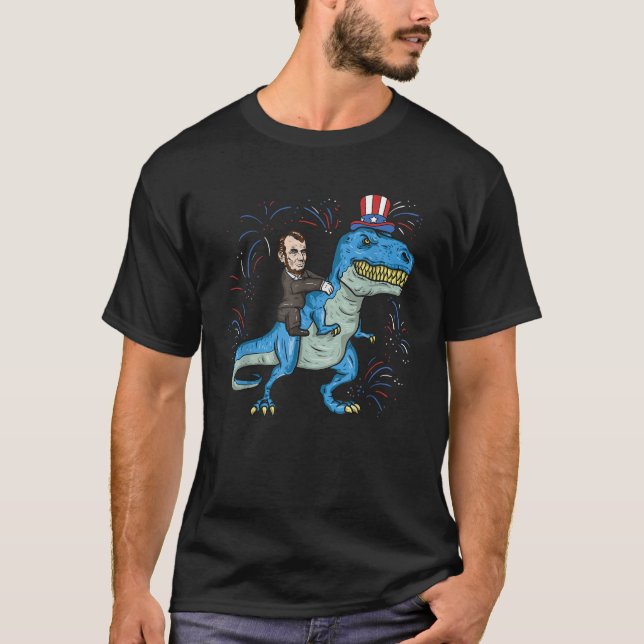 Abe Lincoln reitet einen Dinosaurier T Rex 4. Juli T-Shirt (Vorderseite)